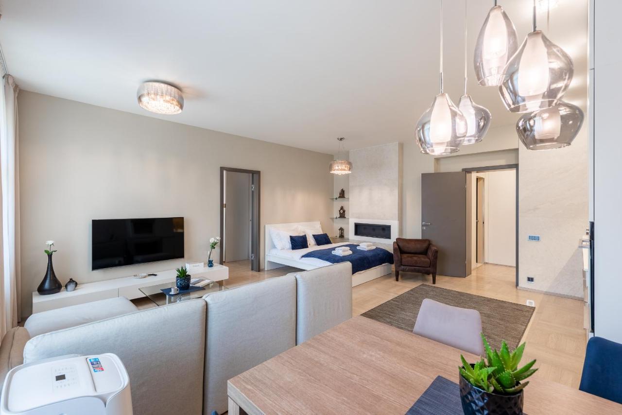 Апартаменти New Luxury Apt With Ac&Parking In The Center Of Прага Екстер'єр фото
